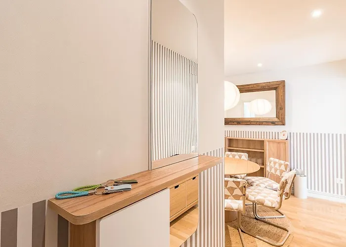 Beautiful With Balcony In Apartamento Barcelona